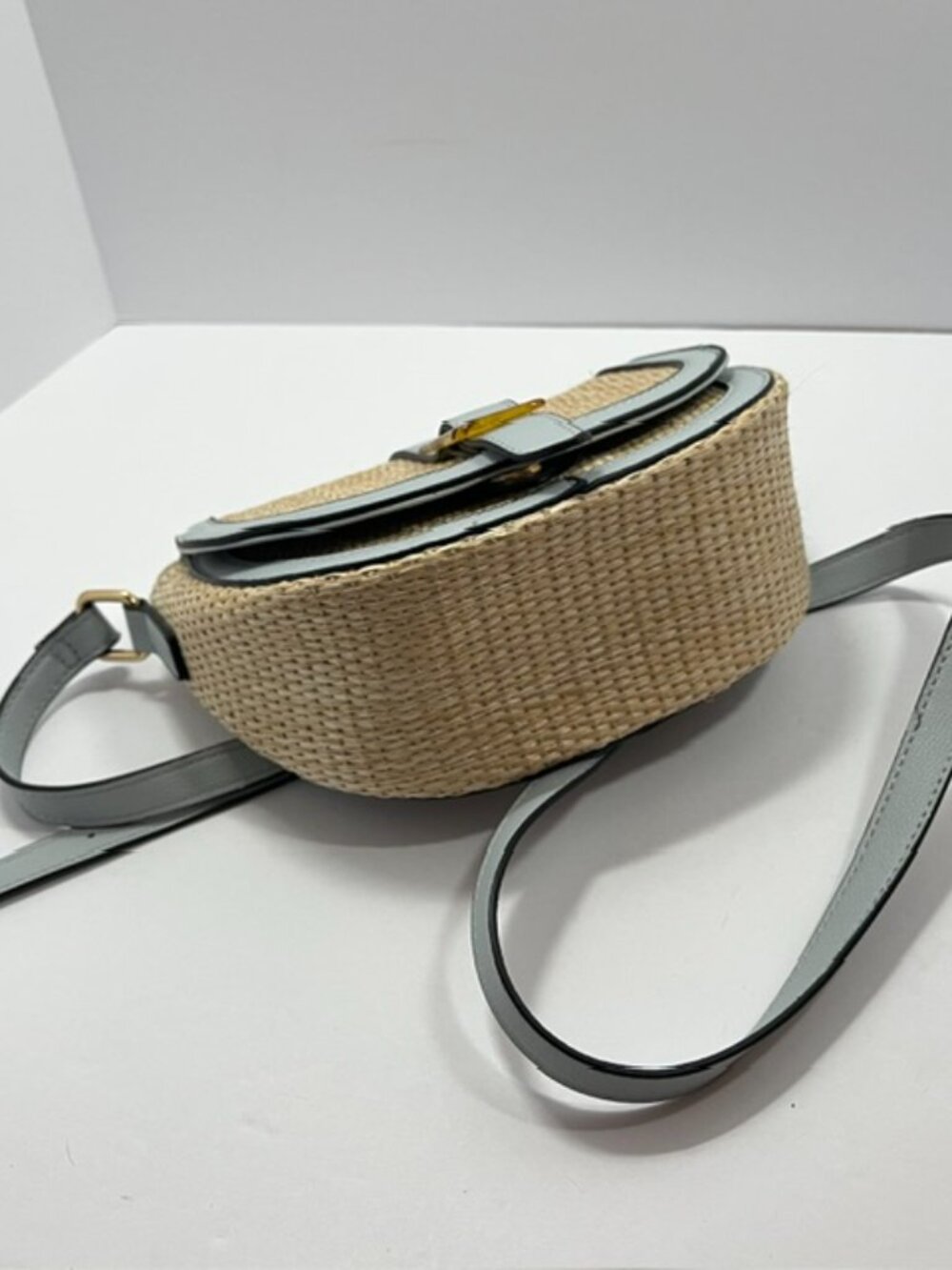 Izzy & Ali Straw & Vegan Leather Crossbody Shoulder Bag, New without Tags - Picture 5 of 9